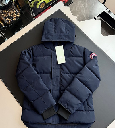 캐나다구스 패딩